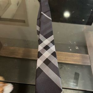 Burberry tie